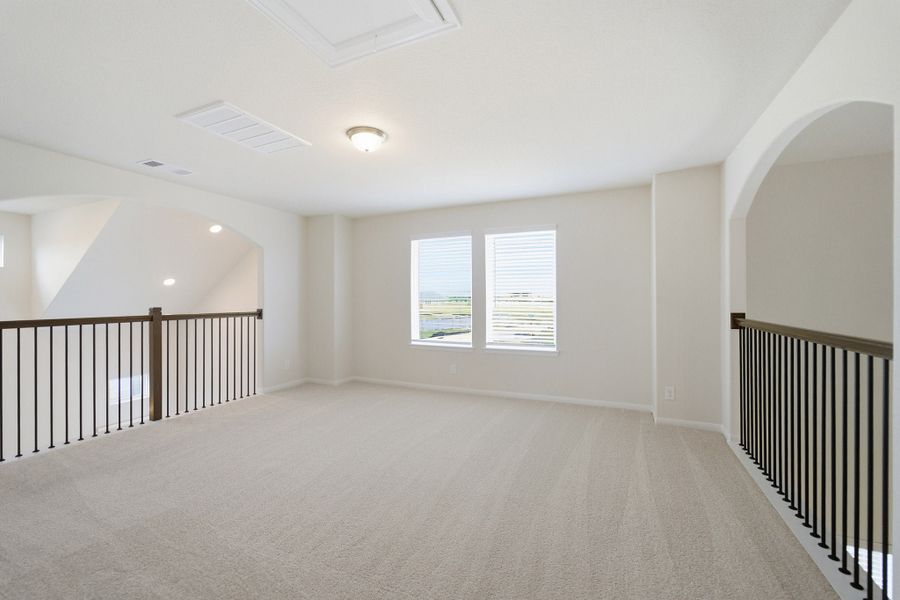 Spacious, unfurnished interior of a new home in Wildrye, Waller (Image 45).
