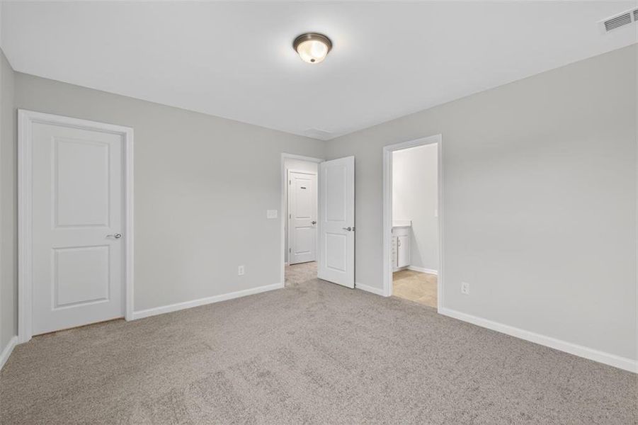 Spacious, unfurnished interior of a new home in Hamilton Place, Cartersville (Image 23).