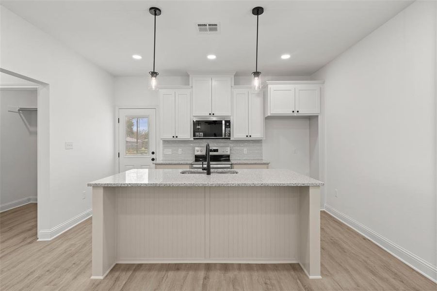 Furnished interior view inside a new home in , Waco (Image 6).