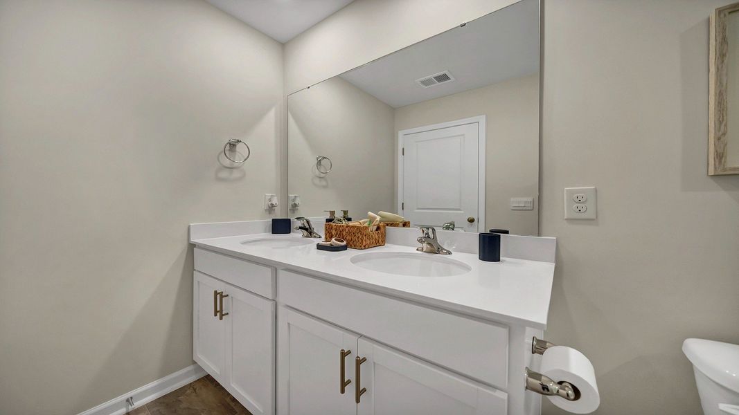Representative furnished interior of a home built from the Pearson Th by D.R. Horton in Hunter's Branch Townhomes, Hopkins (Image 17).