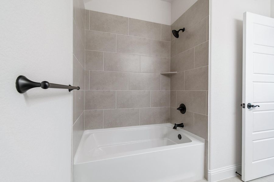 Bathroom 2 | Concept 2972 at Villages of Walnut Grove in Midlothian, TX by Landsea Homes