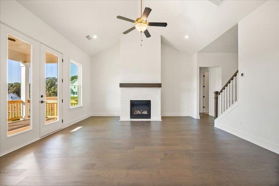 Spacious, unfurnished interior of a new home in Brooks Pond, Cumming (Image 26).