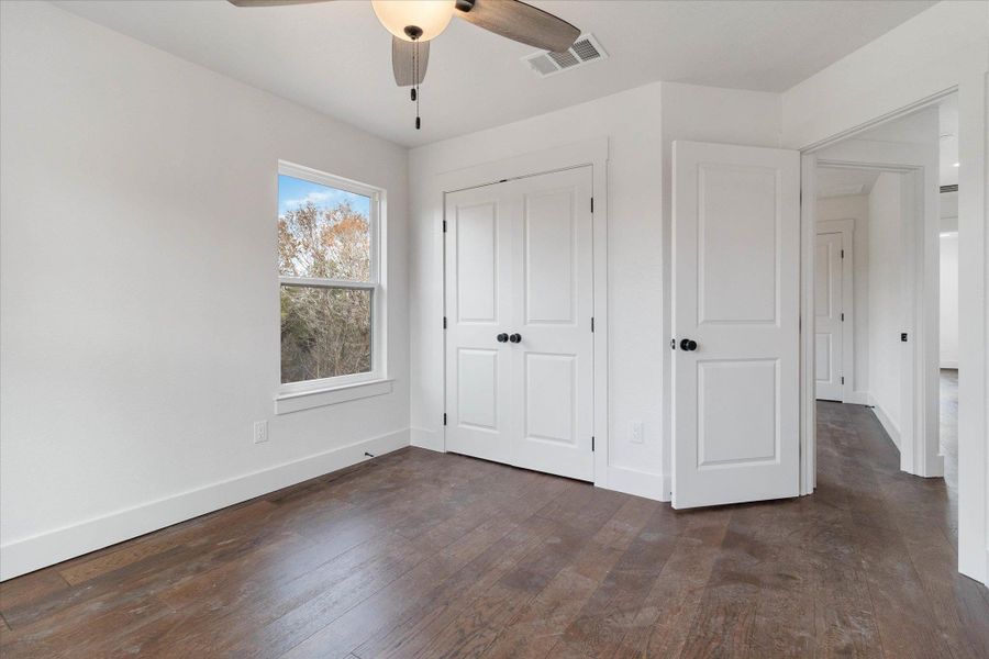 Spacious, unfurnished interior of a new home in , Wimberley (Image 31).