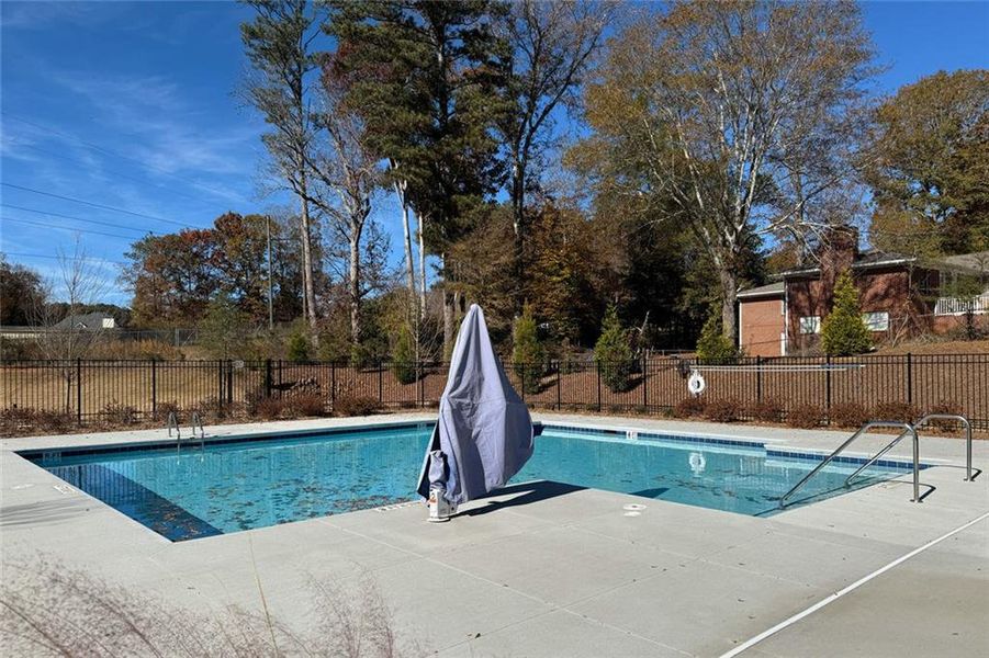 Community amenities in Avenbrook, Mableton (Image 30).