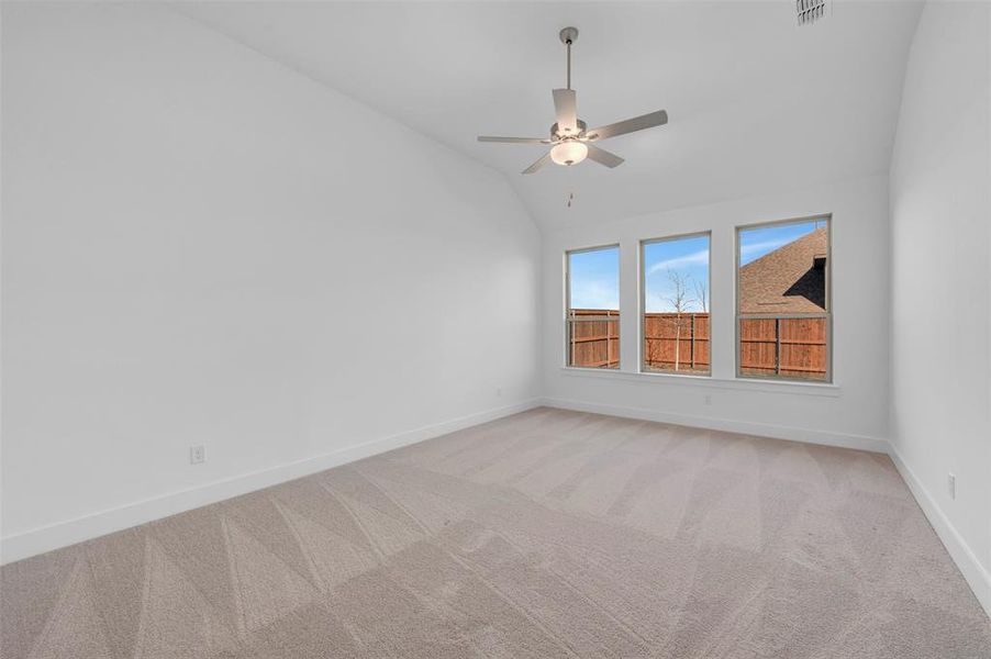 Spacious, unfurnished interior of a new home in Lily Creek at Sutton Fields, Aubrey (Image 31). Spacious, unfurnished interior of a new home in Lily Creek at Sutton Fields, Aubrey (Image 31).