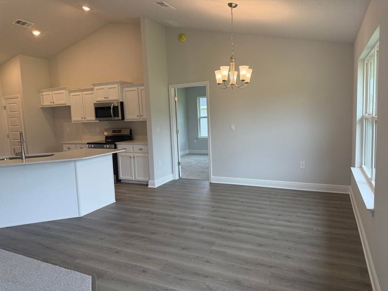 Image 10 of a home in Ashton View. Image 10 of a home in Ashton View.