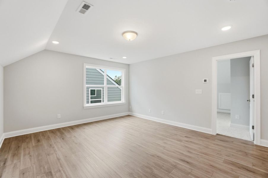 Spacious, unfurnished interior of a new home in Rone Creek, Waxhaw (Image 75).