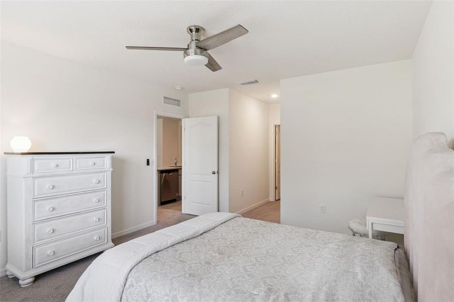 Image 15 of a home in Deer Run.