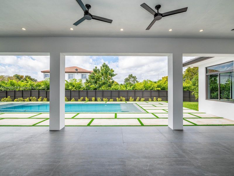 Image 71 of a home in .