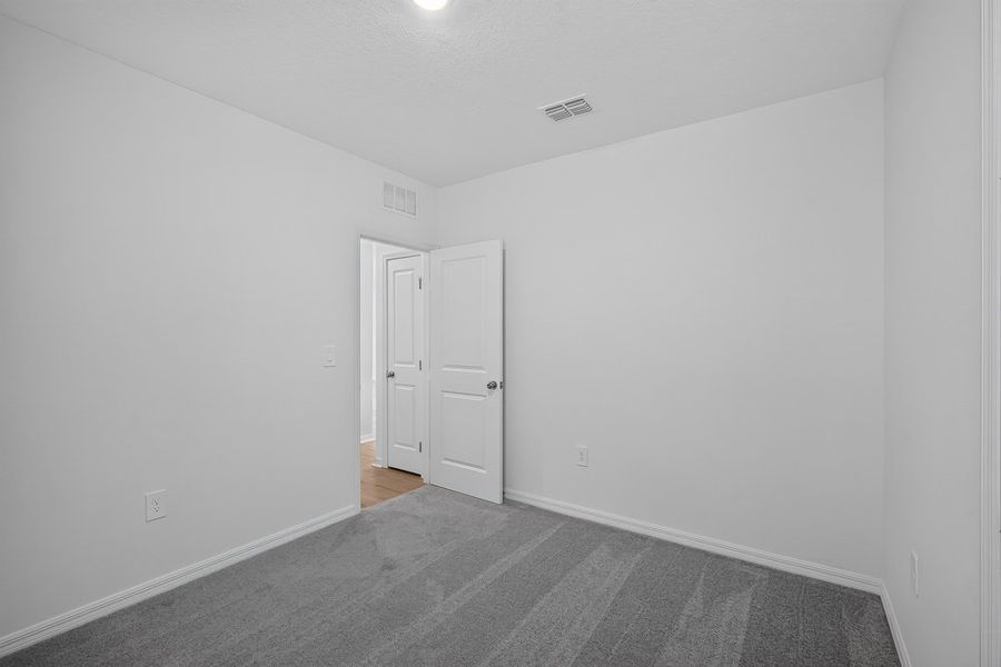 Spacious, unfurnished interior of a new home in Palm Wind, Hudson (Image 10).