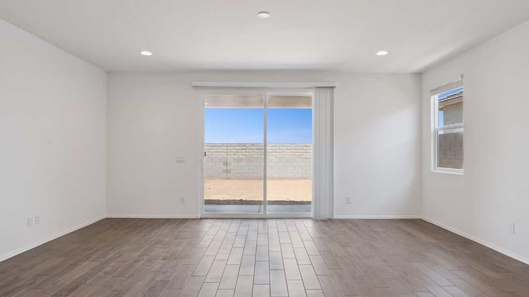 Spacious, unfurnished interior of a new home in Moonlight, Maricopa (Image 14).