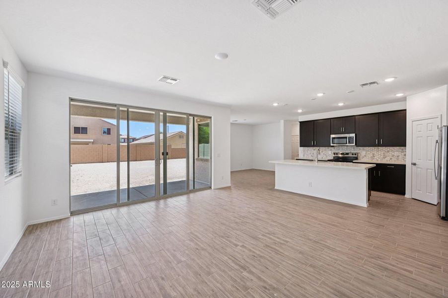 6-web-or-mls-S 240th Ln-1106-006 6-web-or-mls-S 240th Ln-1106-006