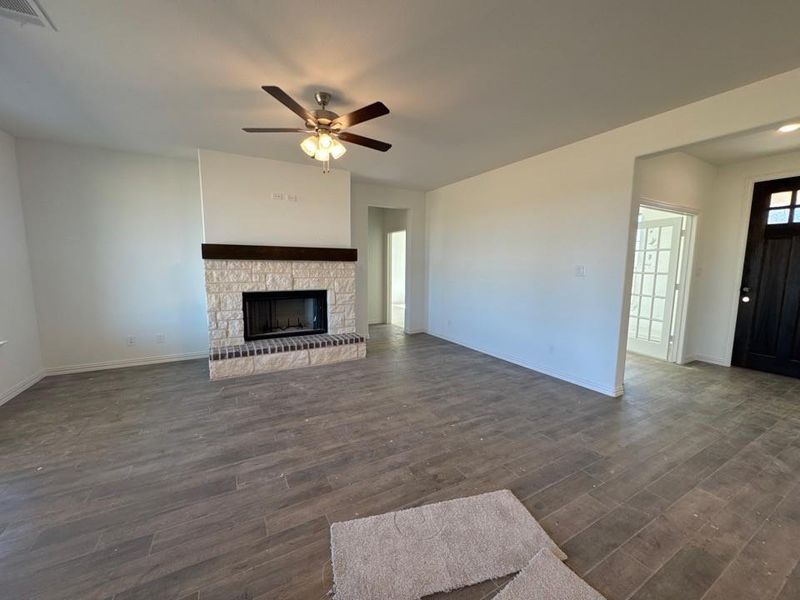 Spacious, unfurnished interior of a new home in Fairview Meadows, New Fairview (Image 10).