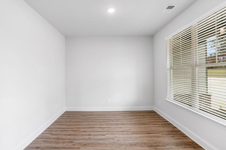 Spacious, unfurnished interior of a new home in Waters Edge, Mansfield (Image 14).