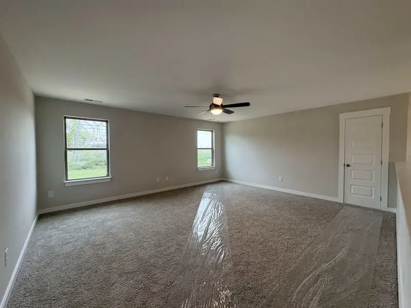 Spacious, unfurnished interior of a new home in Westfield Manor Homes, Gallatin (Image 3).