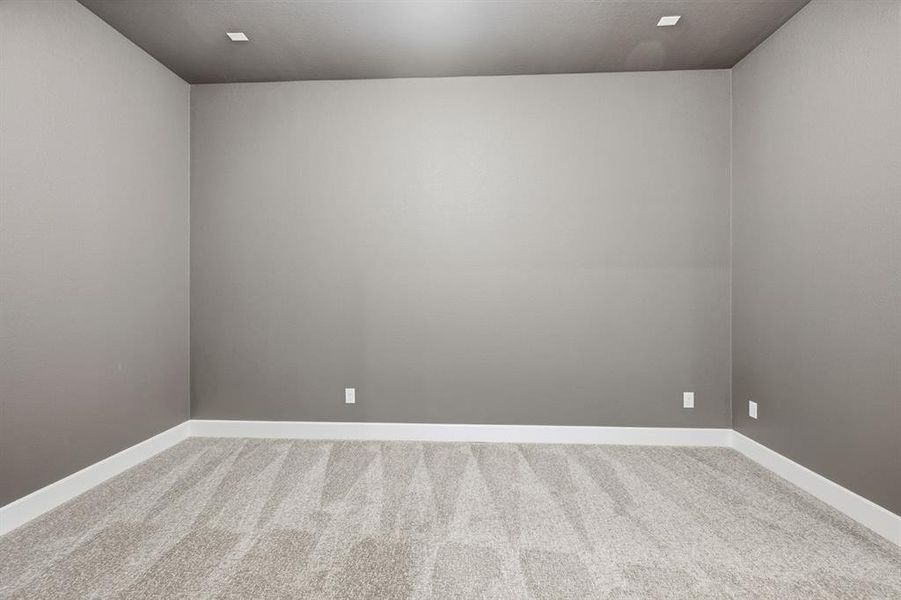 Spacious, unfurnished interior of a new home in Star Trail, Prosper (Image 24).