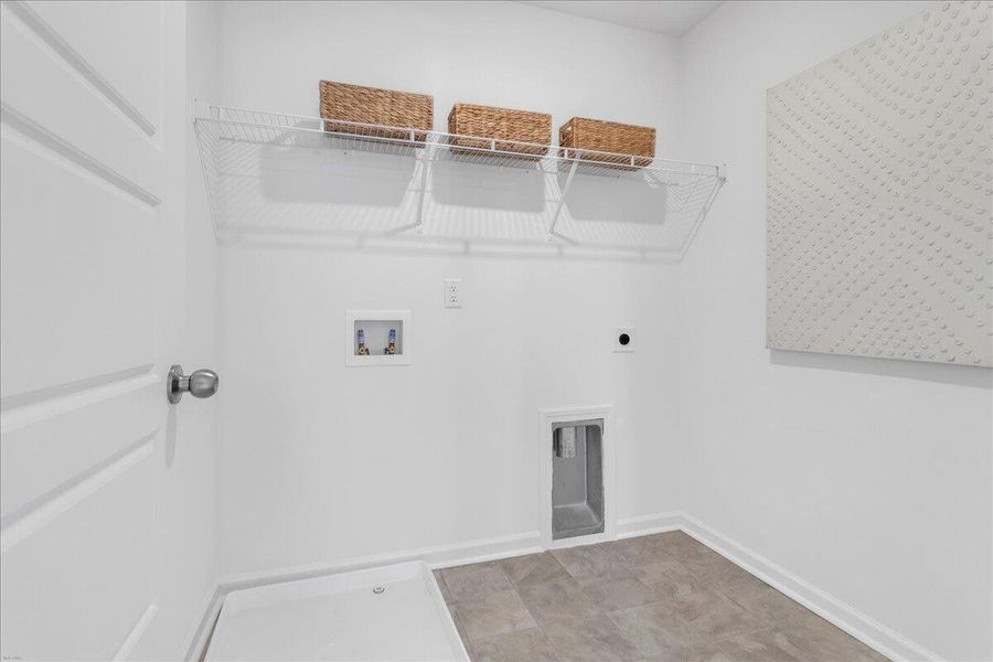 Spacious, unfurnished interior of a new home in , Ravenel (Image 19).