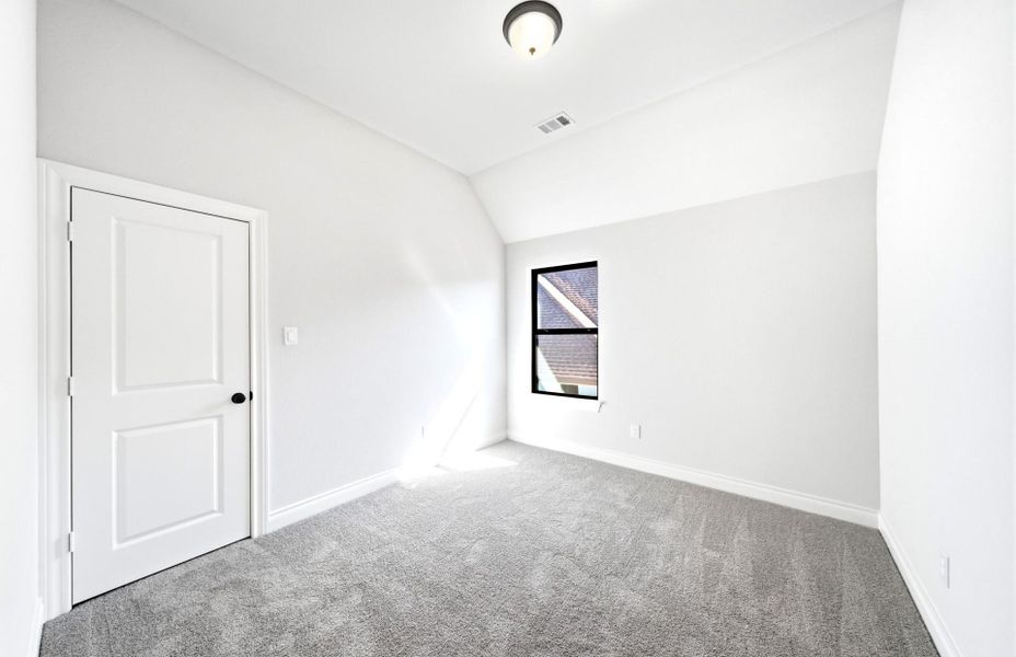 Spacious, unfurnished interior of a new home in The Highlands 55′, Porter (Image 35).