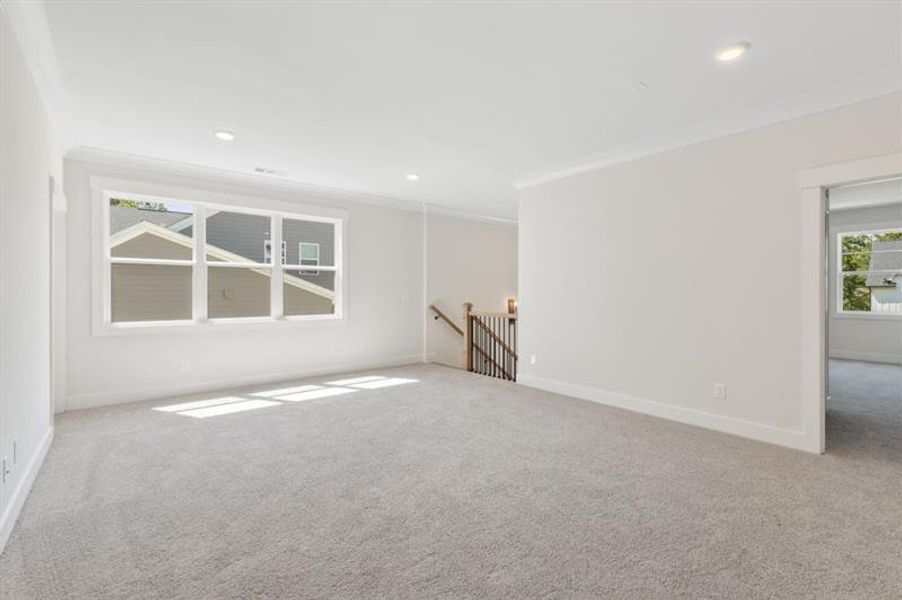 Spacious, unfurnished interior of a new home in Arden on Lanier, Cumming (Image 12).
