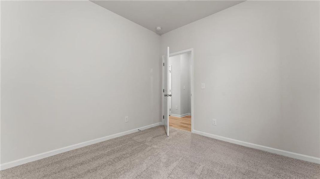 Spacious, unfurnished interior of a new home in Villages at Cedar Hill, Dallas (Image 12).