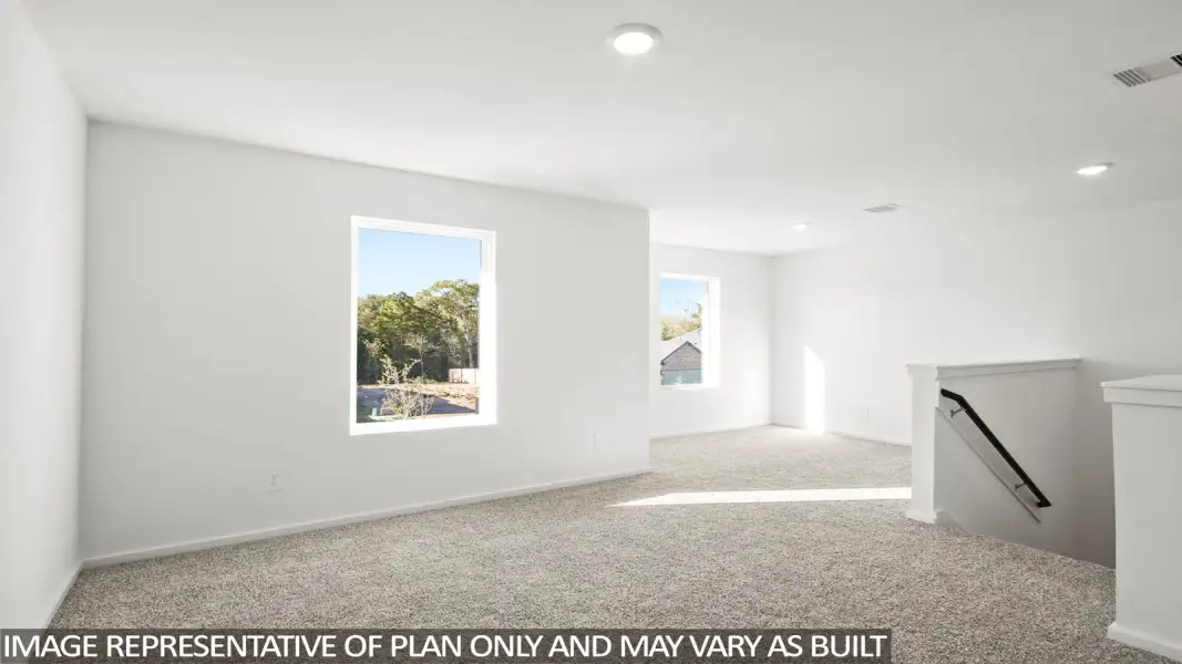 Spacious, unfurnished interior of a new home in Silverthorne, Conroe (Image 14). Spacious, unfurnished interior of a new home in Silverthorne, Conroe (Image 14).