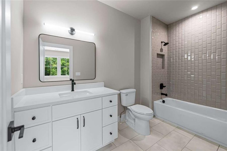 Furnished interior view inside a new home in , Atlanta (Image 43). Furnished interior view inside a new home in , Atlanta (Image 43).