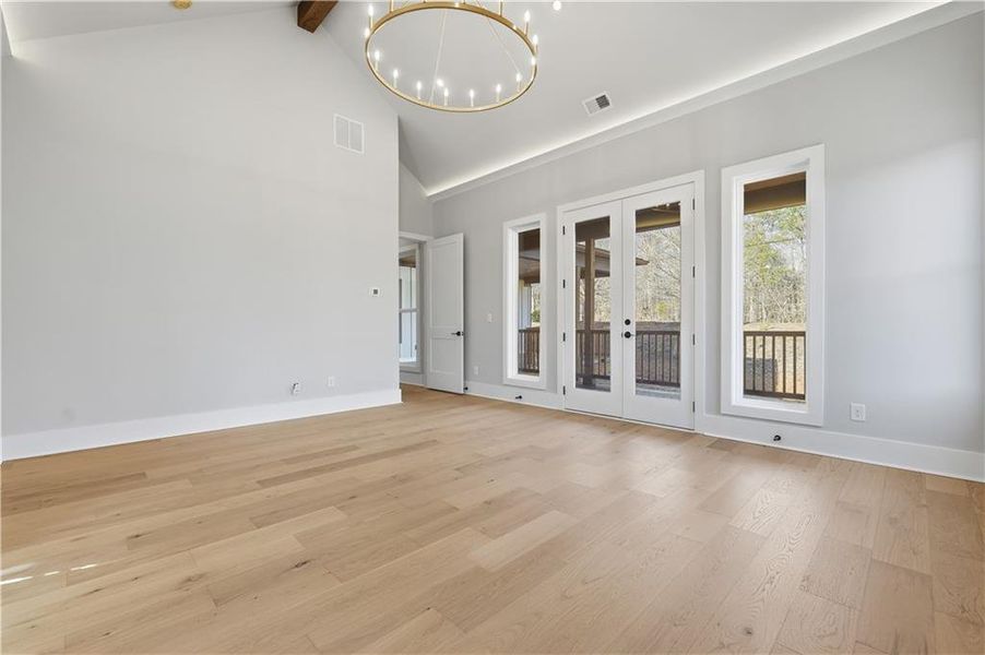 Spacious, unfurnished interior of a new home in , Gainesville (Image 39).