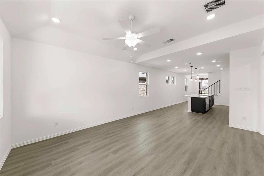 Spacious, unfurnished interior of a new home in Creekview Fossil Ridge, Pilot Point (Image 24).