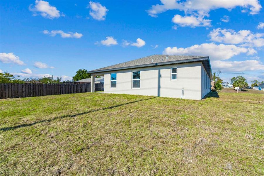 Exterior details and patio area of a home in , Spring Hill (Image 43).