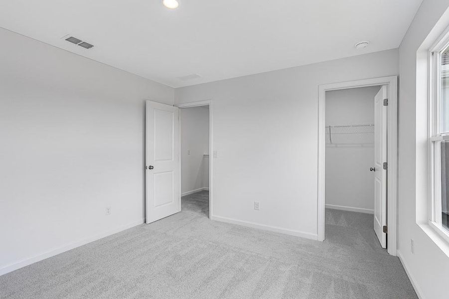 Spacious, unfurnished interior of a new home in Heritage River, Euharlee (Image 23). Spacious, unfurnished interior of a new home in Heritage River, Euharlee (Image 23).
