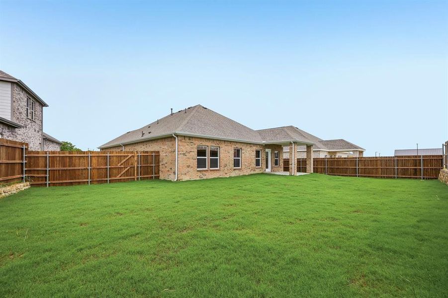 Exterior details and patio area of a home in Lone Oak, Alvarado (Image 23). Exterior details and patio area of a home in Lone Oak, Alvarado (Image 23).