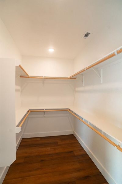 Image 25 of a home in .