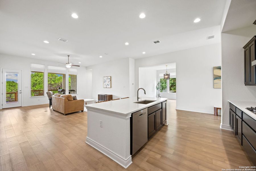 Furnished interior view inside a new home in Esperanza - 70', Boerne (Image 17). Furnished interior view inside a new home in Esperanza - 70', Boerne (Image 17).