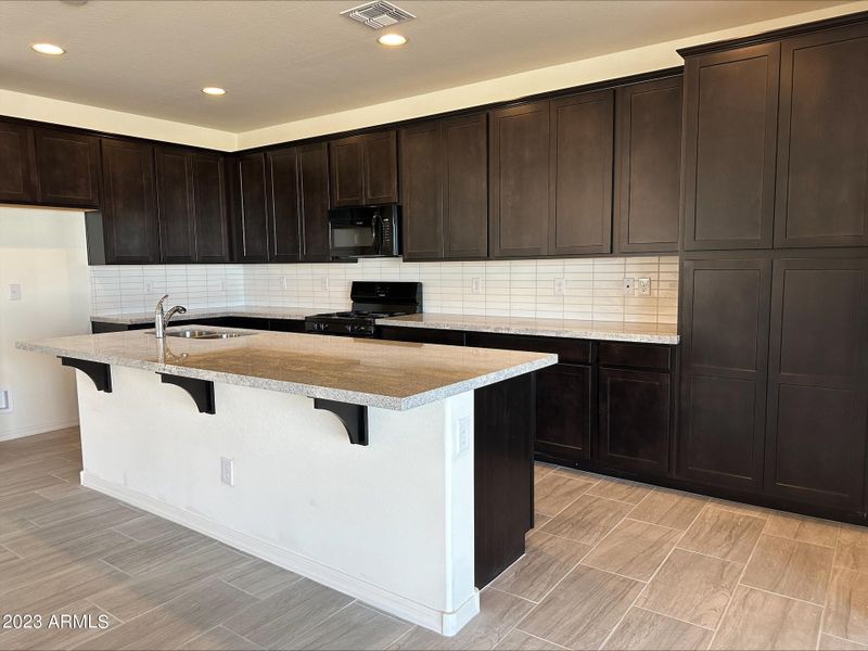 RED- Lot 28 - Kitchen