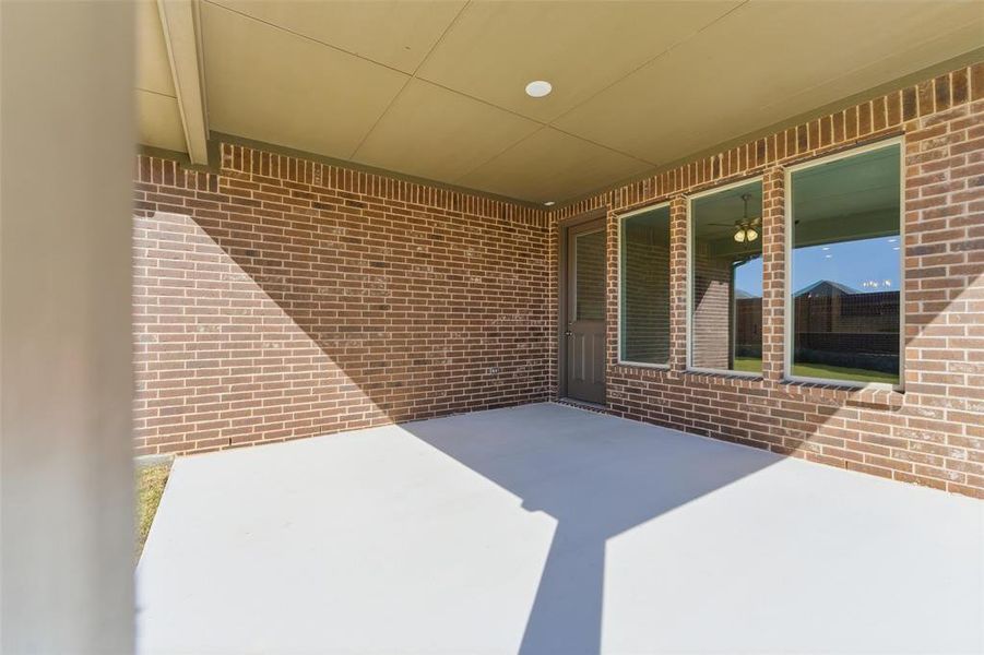 Exterior details and patio area of a home in Northstar, Haslet (Image 4).