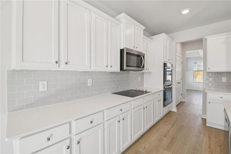 Furnished interior view inside a new home in Chapel Hill, Newnan (Image 11). Furnished interior view inside a new home in Chapel Hill, Newnan (Image 11).