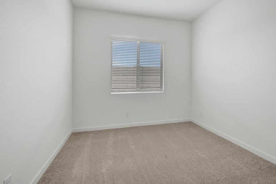 Spacious, unfurnished interior of a new home in Terraza, San Tan Valley (Image 37).