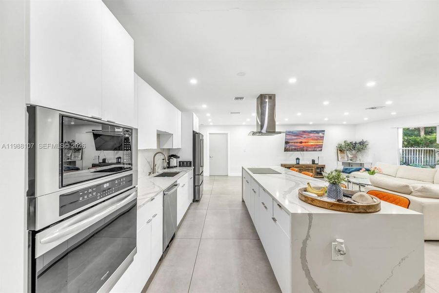 Furnished interior view inside a new home in , Fort Lauderdale (Image 19).