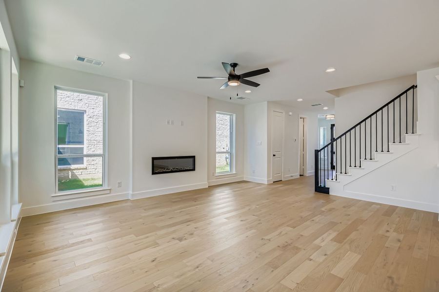 Spacious, unfurnished interior of a new home in Castle Hills Northpointe - Townhomes, Lewisville (Image 16).