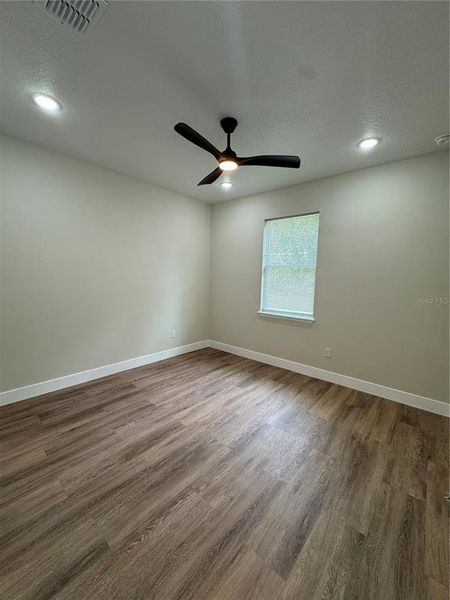 Spacious, unfurnished interior of a new home in , Auburndale (Image 30).