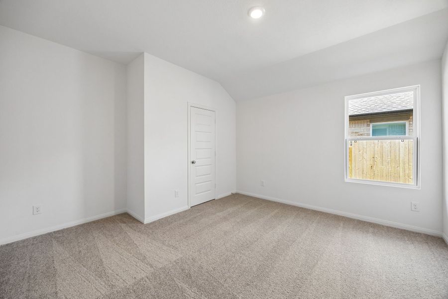 Spacious, unfurnished interior of a new home in Meridiana, Manvel (Image 19).