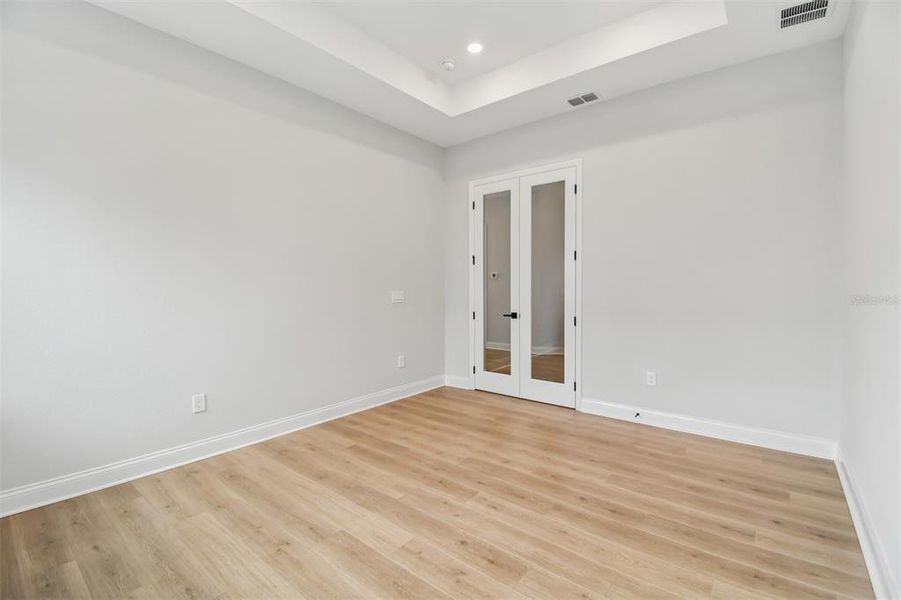 Spacious, unfurnished interior of a new home in Laureate Park at Lake Nona - Park Series, Orlando (Image 33).