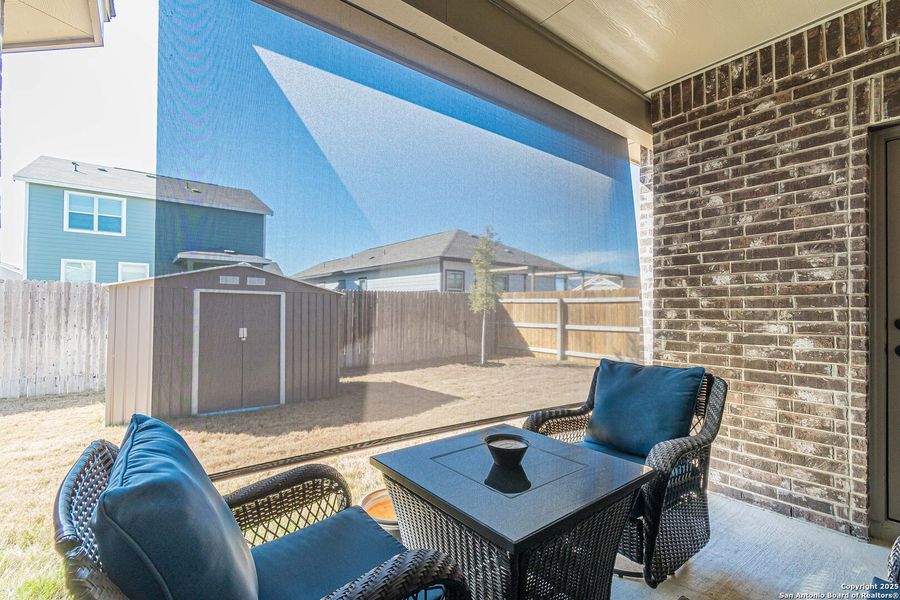 Furnished interior view inside a new home in Hiddenbrooke, Seguin (Image 37).