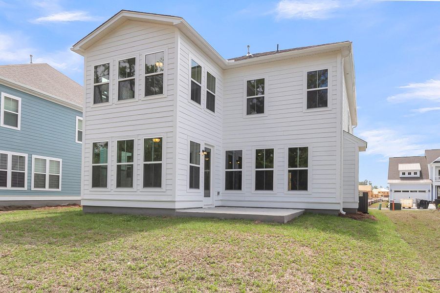 Exterior details and patio area of a home in Phillips Crossing, Ridgeville (Image 4).