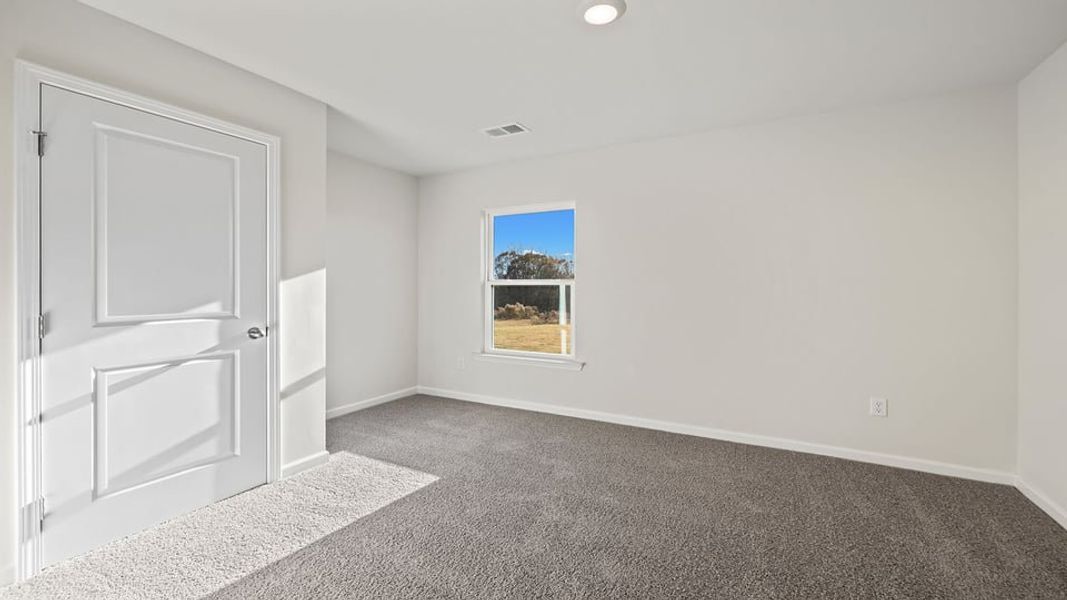 Spacious, unfurnished interior of a new home in Cloverdale Hills, Piedmont (Image 19). Spacious, unfurnished interior of a new home in Cloverdale Hills, Piedmont (Image 19).