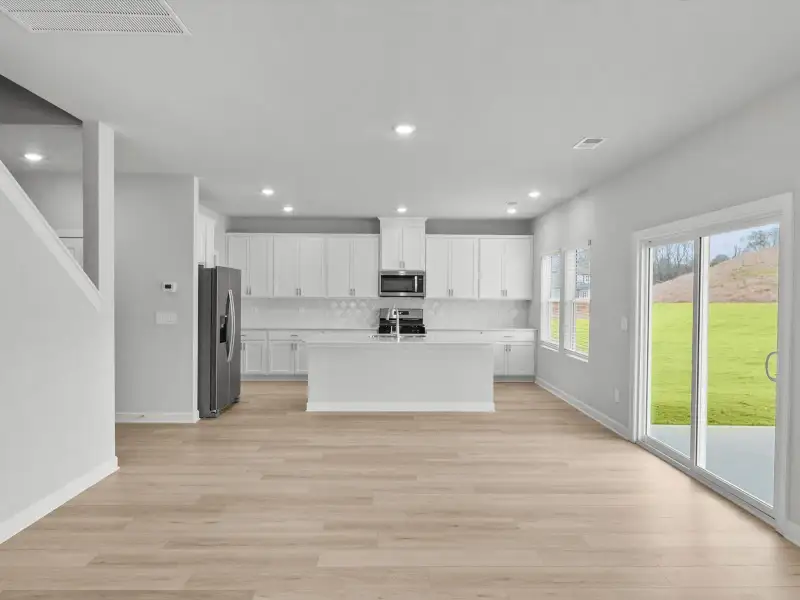 Spacious, unfurnished interior of a new home in Cedar Shoals - Signature Collection, Piedmont (Image 12).