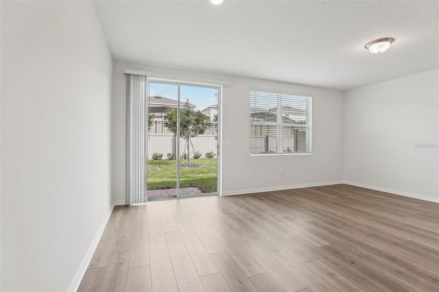 Spacious, unfurnished interior of a new home in Cagan Crossings West, Clermont (Image 18).