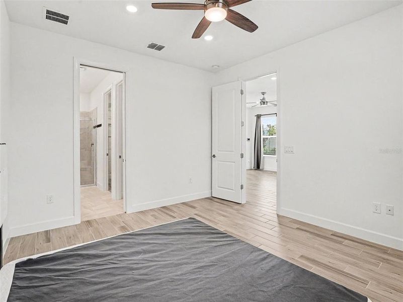 Spacious, unfurnished interior of a new home in Center Lake Ranch Community Group Page, St. Cloud (Image 16).