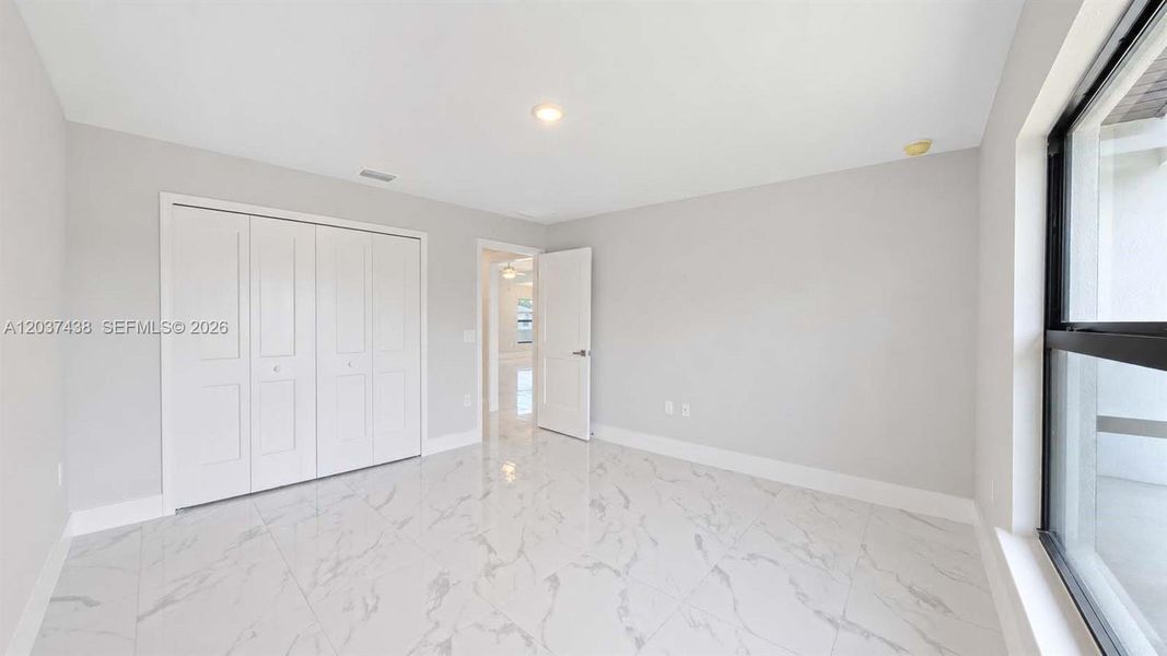 Spacious, unfurnished interior of a new home in , Lehigh Acres (Image 37).