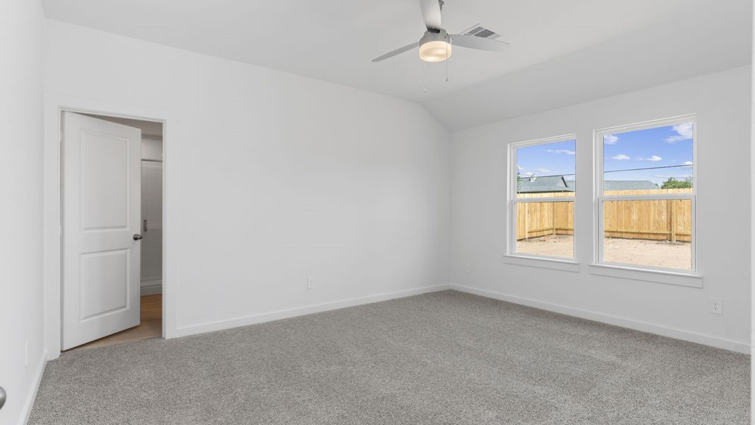 Spacious, unfurnished interior of a new home in Sorrento, Richmond (Image 17).